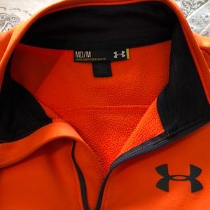 Gently worn men’s medium under armour pullover